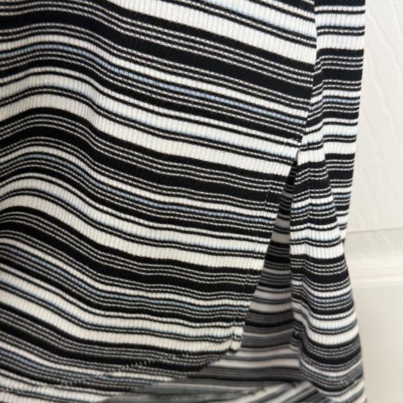 American Eagle T Shirt Womens Small Stripes Black White Soft Casual - Picture 9 of 10